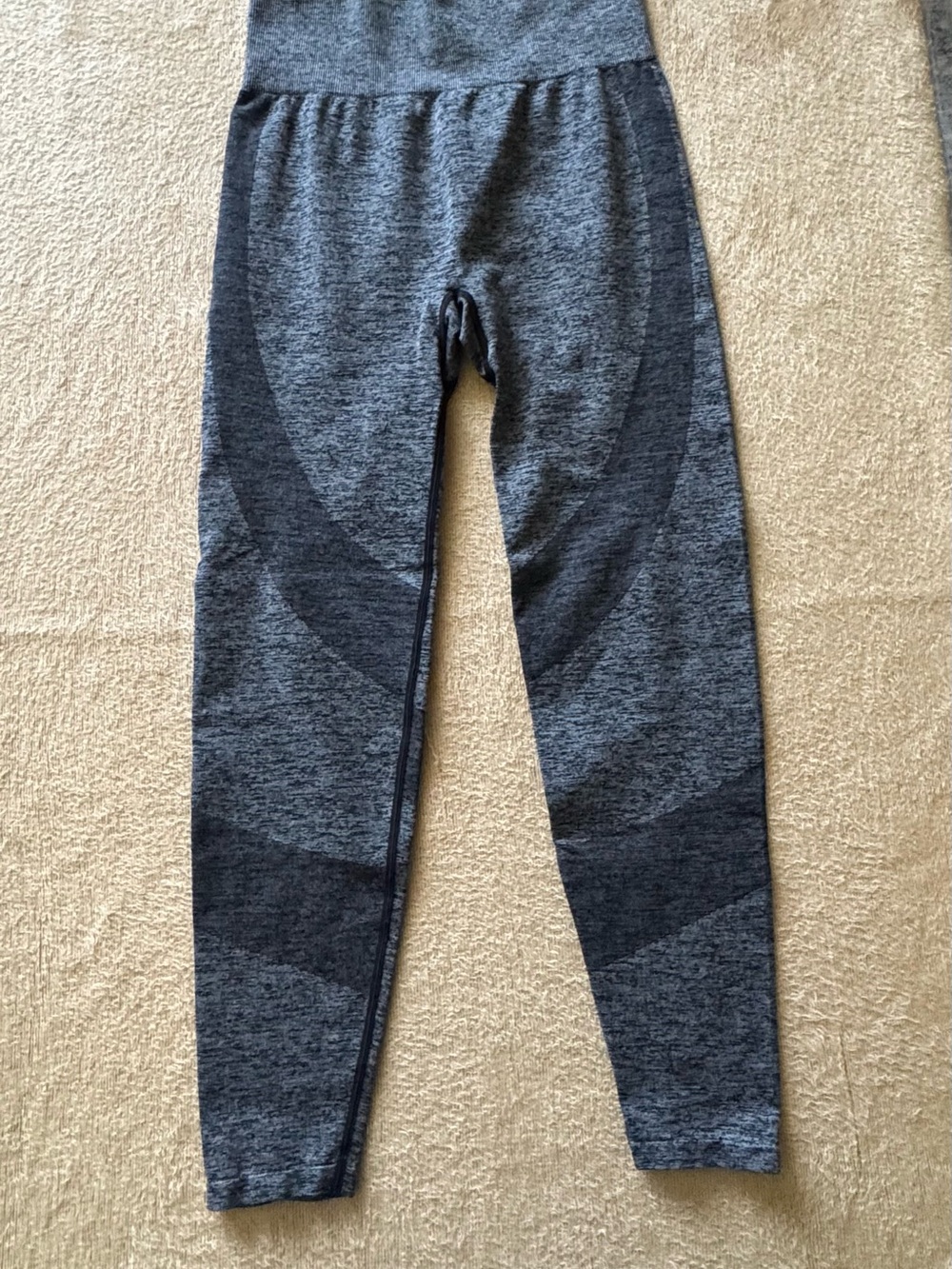 PINK Victoria's Secret Gray & Black Seamless Leggings NWOT